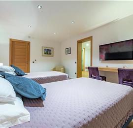 Luxury 5 Bedroom Villa with Heated Pool, Jacuzzi, Steam Room and Sea Views in Lozica near Dubrovnik, Sleeps 10